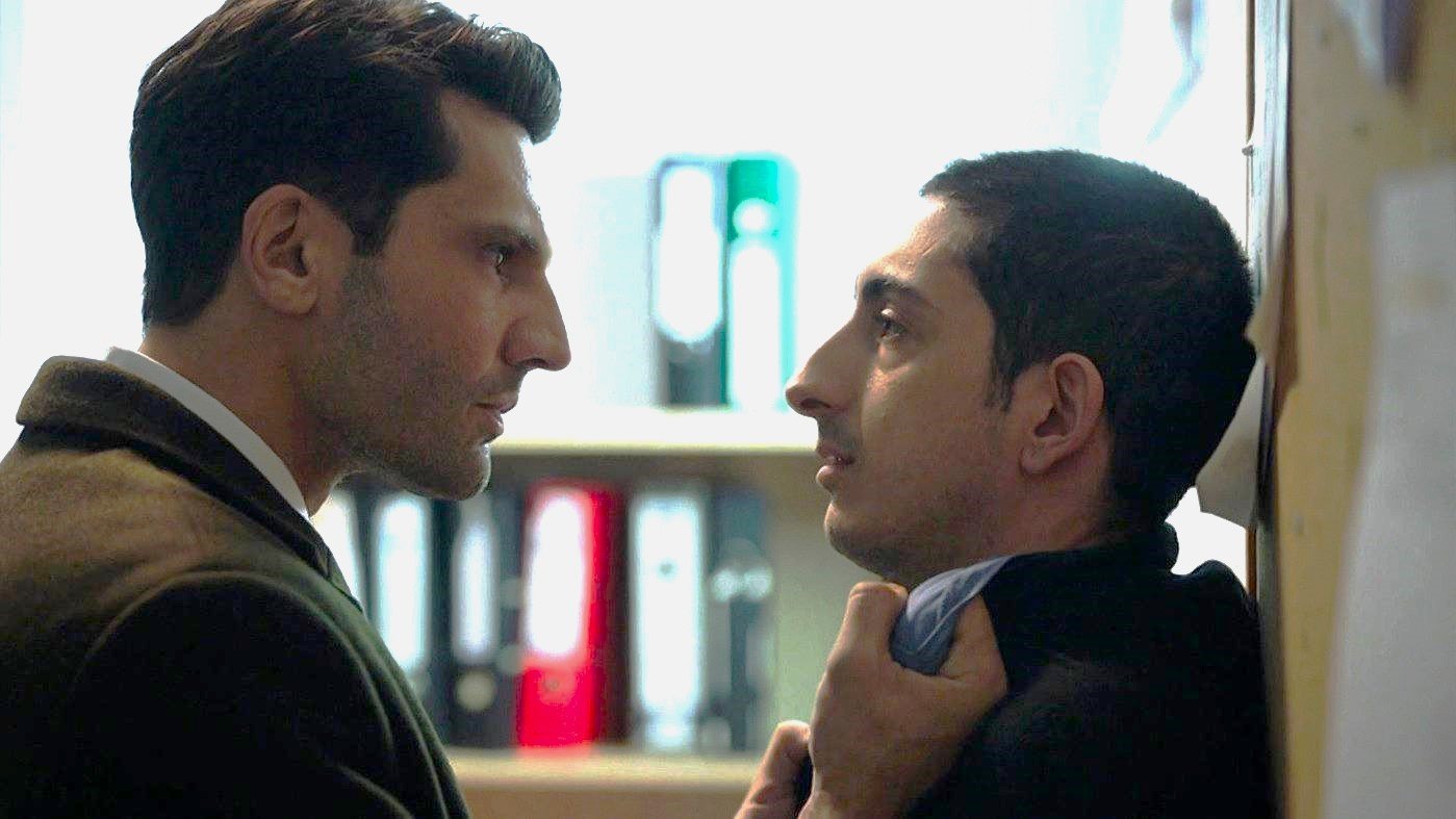 La confessione d'amore di Ceylin, Engin ricatta tutti, Segreti di famiglia - capitolo 11